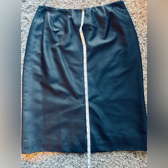 Badgley Mischka Vintage Black Wool/Silk + Silk-Lined Pencil Skirt Size 6 - Picture 5 of 10